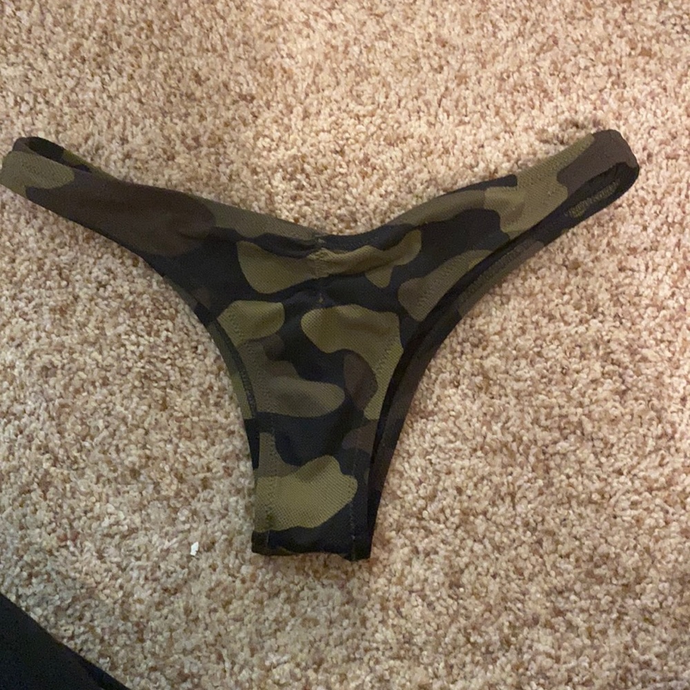 Volcom bikini bottoms